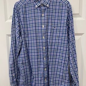 Vineyard Vines button down size medium